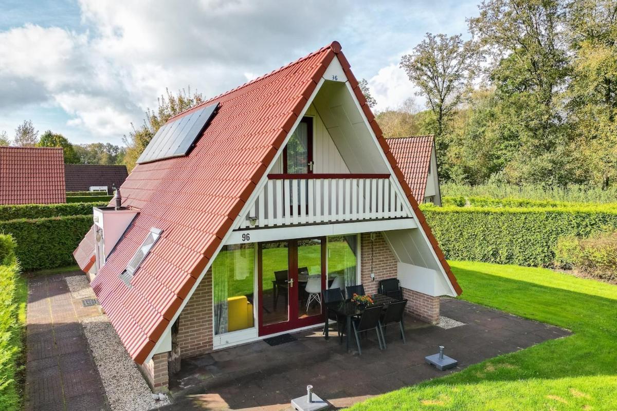 Kleine Zanglijster I Prachtig Huisje Nabij Bosrand Zwiggelte エクステリア 写真
